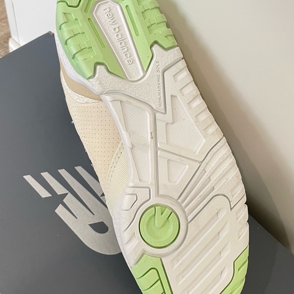 NIB New Balance 550 turtle dove beige green women’s 6.5 - Picture 7 of 9